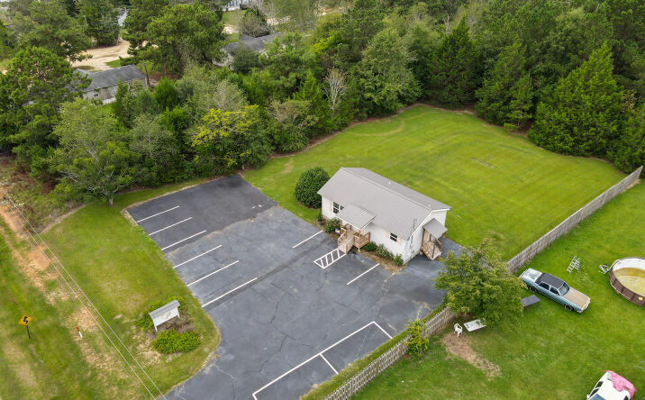 Pictures of Mixed Use, Office, Retail property located at 131 Lakeview Church Road Cochran, Cochran, GA 31014 for sales - image #1