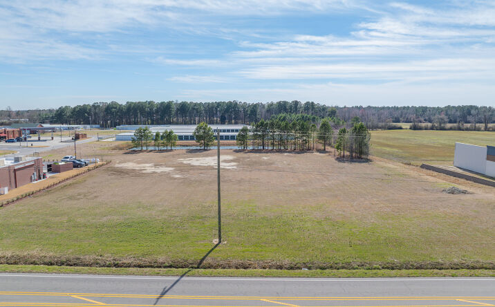Pictures of Land property located at 135 Koonce Fork Rd, Richlands, NC 28574 for sales - image #1