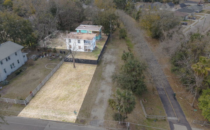 Pictures of Multifamily property located at 1036 W 12th St, Jacksonville, FL 32209 for sales - image #1
