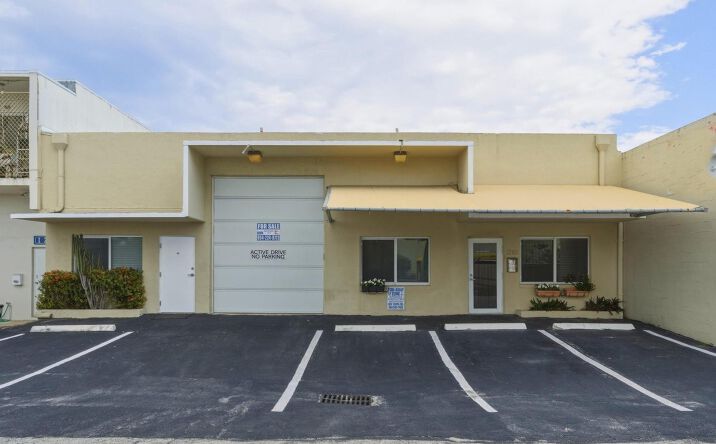 Pictures of Industrial property located at 1210 NE 8th Ave, Fort Lauderdale, FL 33304 for sales - image #1