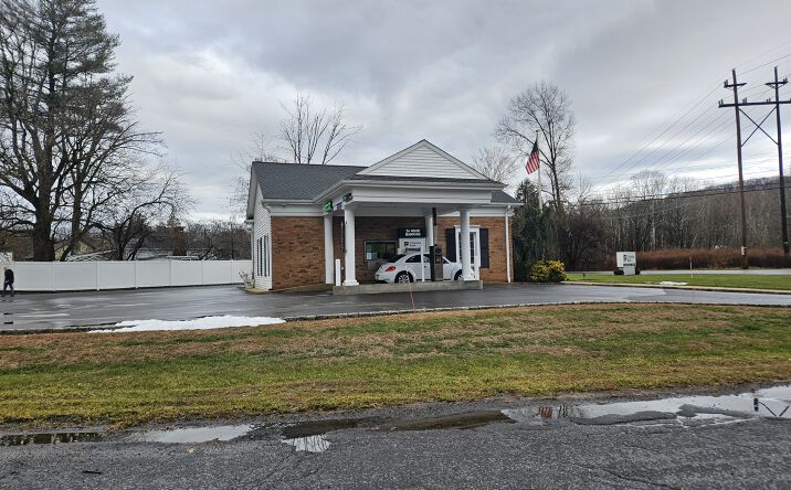 Pictures of Retail property located at 118 W Main St, High Bridge, NJ 08829 for sales - image #1
