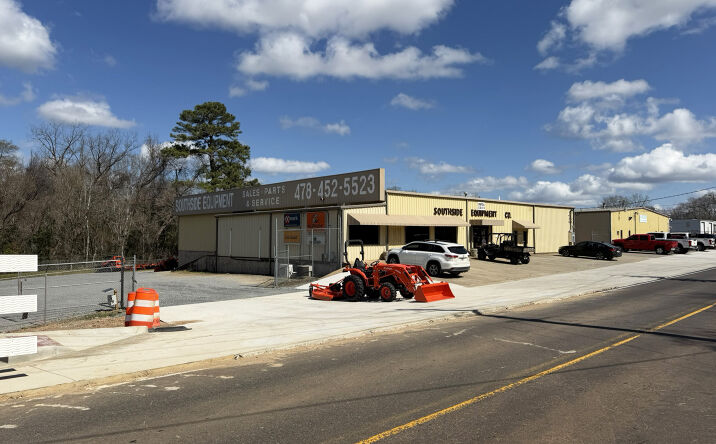 Pictures of Industrial property located at 140 E Andrews St, Milledgeville, GA 31061, 870 S Jefferson St, Milledgeville, GA 31061, 891 S Jefferson St, Milledgeville, GA 31061 for sales - image #1