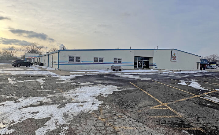 Pictures of Industrial, Retail, Special Purpose property located at 3000 Court St, Pekin, IL 61554 for sales - image #1