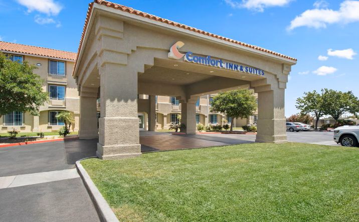 Pictures of Hospitality property located at 1825 W Ave J 12, Lancaster, CA 93534 for sales - image #1