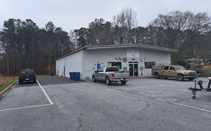 Pictures of Mixed Use, Office, Retail property located at 167 Crosscreek Connector, Greenwood, SC 29649 for sales - image #1