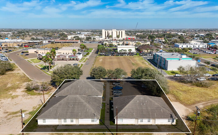 Pictures of Multifamily property located at 1306 E 11th St, Weslaco, TX 78596 for sales - image #1