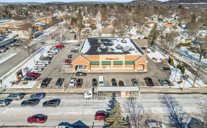 Pictures of Retail property located at 333 Phillips Blvd, Sauk City, WI 53583 for sales - image #1