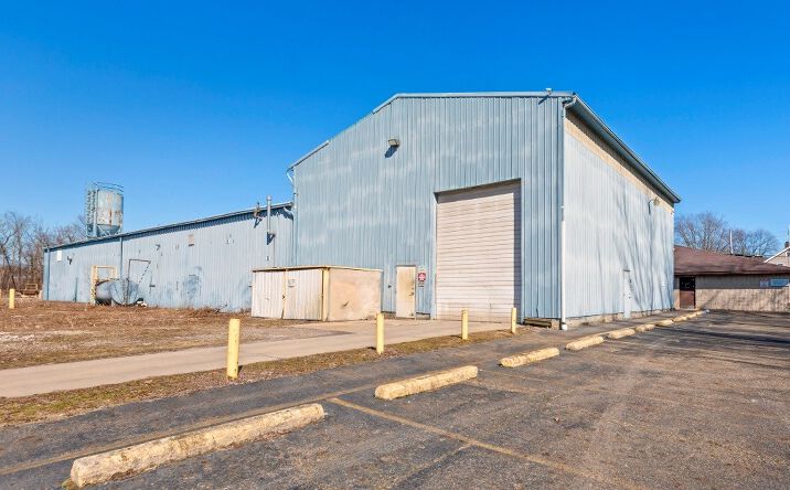 Pictures of Industrial property located at 1929 Larchmont Ave NE, Warren, OH 44483 for sales - image #1
