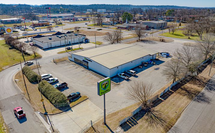 Pictures of Industrial property located at 2424 18th St N, Birmingham, AL 35204 for sales - image #1
