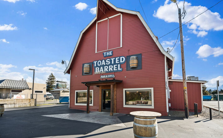 Pictures of Business for Sale, Hospitality, Mixed Use, Retail, Special Purpose property located at 2039 Redwood Ave, Grants Pass, OR 97527 for sales - image #1