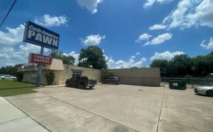 Pictures of Retail property located at 5508 N Navarro St, Victoria, TX 77904 for sales - image #1