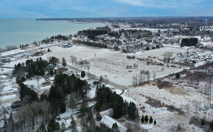 Pictures of Land property located at Memorial Dr, Manitowoc, WI 54220 for sales - image #1