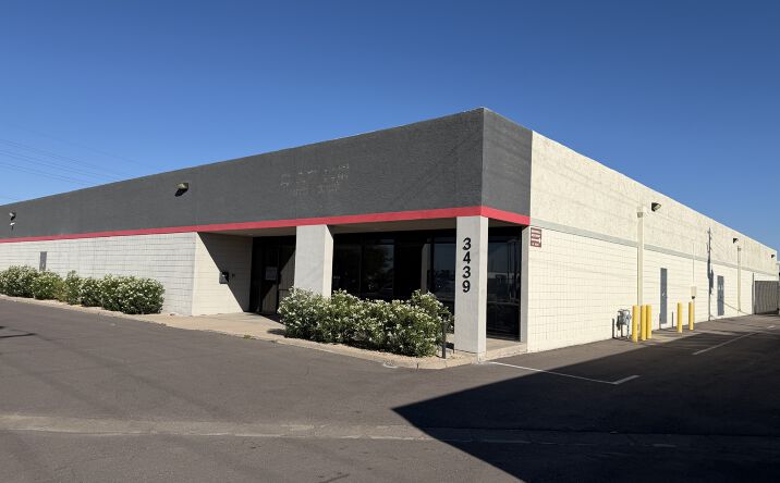 Pictures of Industrial, Retail property located at 3439 S 40th St, Phoenix, AZ 85040 for sales - image #1