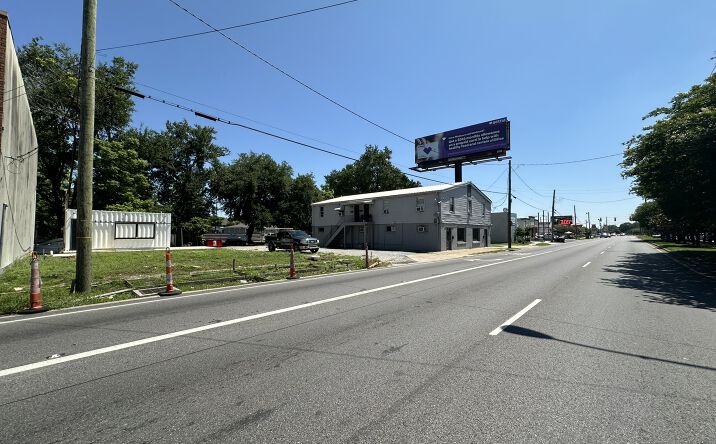 Pictures of Land property located at 2819 Jefferson Hwy, Jefferson, LA 70121 for sales - image #1