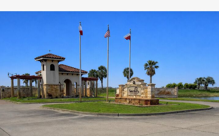 Pictures of Land property located at W Lago Loop Rd, Port O'Connor, TX 77983 for sales - image #1