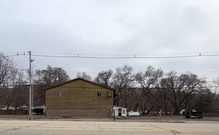 Pictures of Multifamily, Retail property located at 220 &  222 MEADOW Avenue, East Peoria, IL 61611 for sales - image #1