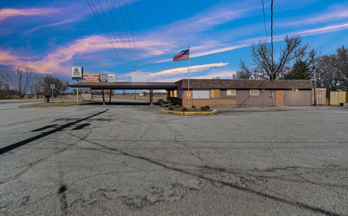 Pictures of Mixed Use, Retail property located at 508 Us-421, Medaryville, IN 47957 for sales - image #1