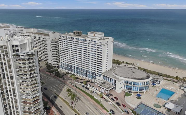 Pictures of Business for Sale, Mixed Use property located at 5445 Collins Ave L6NCU2A, Miami Beach, FL 33140 for sales - image #1