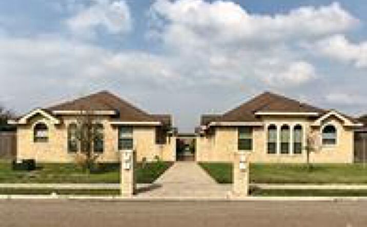 Pictures of Multifamily property located at 1921 Horsetail Falls, Edinburg, TX 78539 for sales - image #1