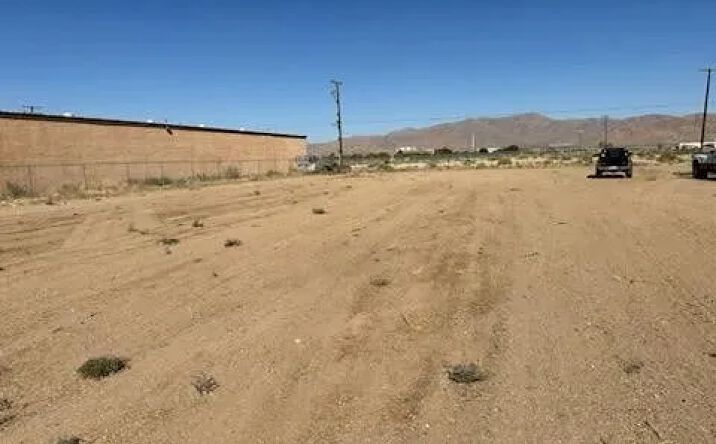 Pictures of Land property located at Pioneer, Apple Valley, CA 92307 for sales - image #1