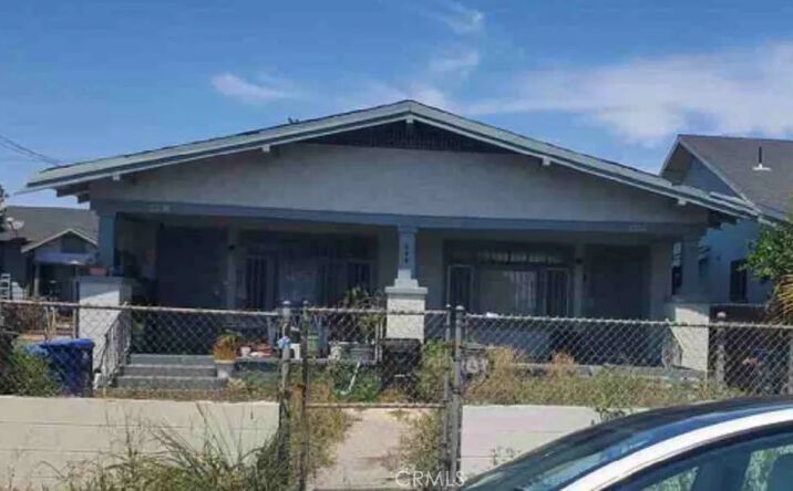 Pictures of Multifamily property located at 859 W 54th Street, Los Angeles, CA 90037 for sales - image #1