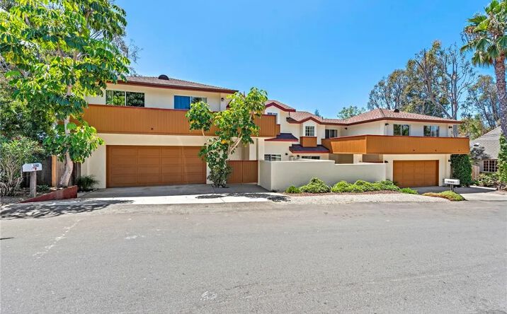 Pictures of Multifamily property located at 1585 Catalina, Laguna Beach, CA 92651 for sales - image #1