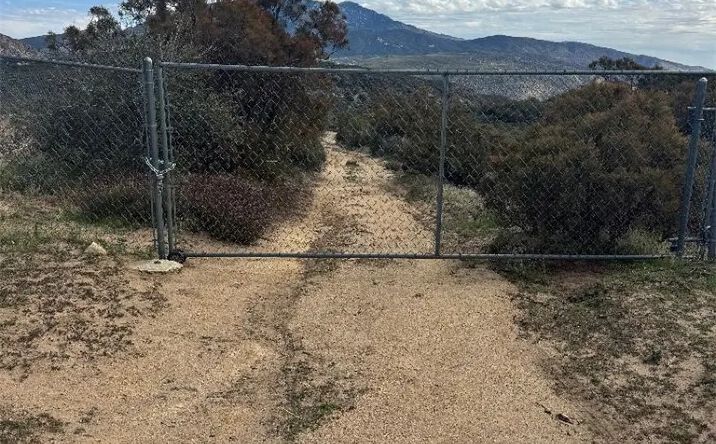 Pictures of Land property located at Table Mountain Truck, Anza, CA 92539 for sales - image #1