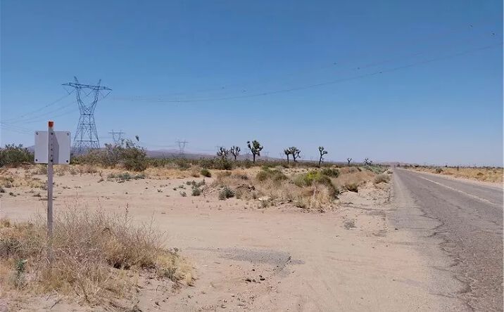 Pictures of Land property located at 18004 Koala, Adelanto, CA 92301 for sales - image #1