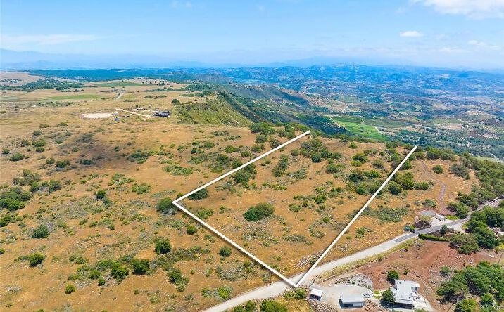 Pictures of Land property located at 45 Calle De Mucho, Murrieta, CA 92562 for sales - image #1