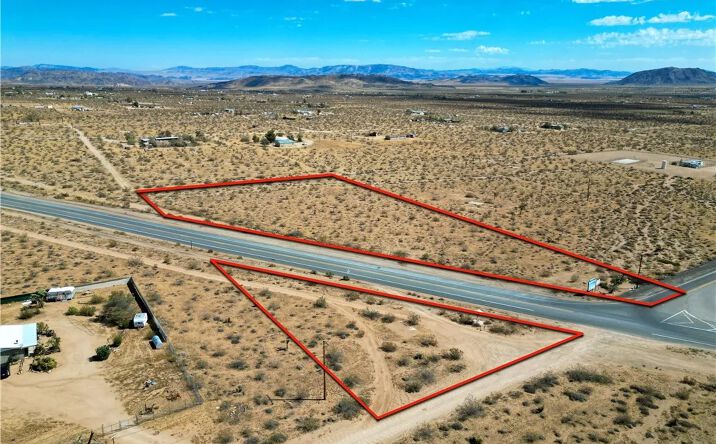 Pictures of Land property located at Old Woman Springs, Landers, CA 92285 for sales - image #1