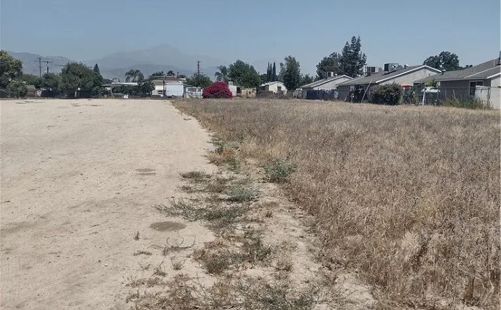 Pictures of Land property located at Mckinley, San Bernardino, CA 92410 for sales - image #1
