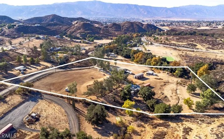 Pictures of Land property located at 23700 Oak Circle, Wildomar, CA 92595 for sales - image #1