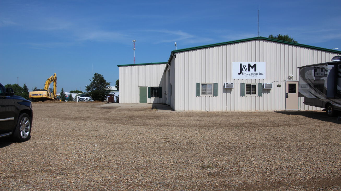 3301 Old Red Trail, Mandan, ND 58554