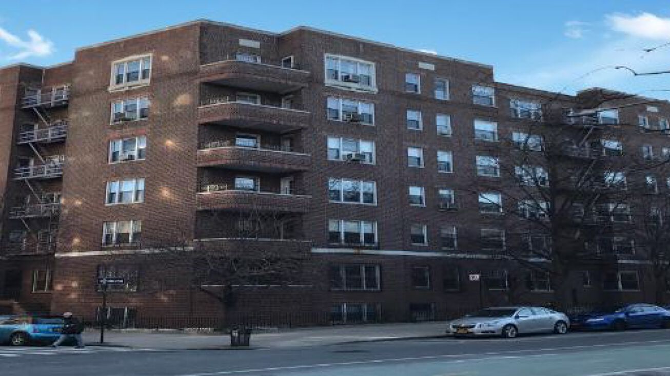 60 Plaza Street E, Prospect Heights, NY 11238