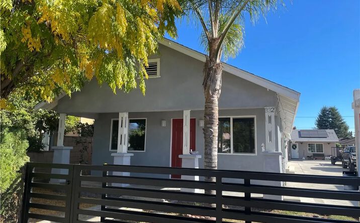 image of property at 332 N SOLDANO AVE Azusa CA 91702-3640
