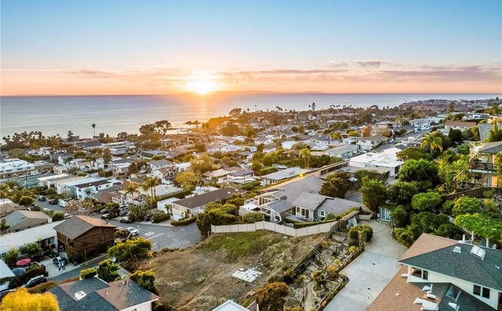 Pictures of Land property located at 990 Hillcrest, Laguna Beach, CA 92651 for sales - image #1