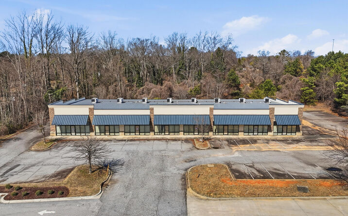 Pictures of Mixed Use, Office, Retail property located at 2109 Southport Rd, Spartanburg, SC 29306 for sales - image #1