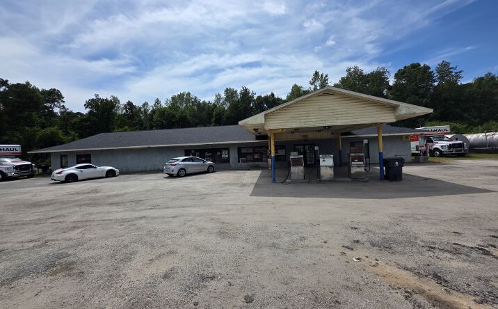 Pictures of Retail property located at 6088 Swamp Fox Hwy E, Tabor City, NC 28463 for sales - image #1