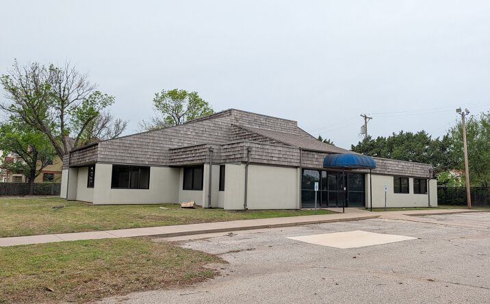 Pictures of Office property located at 1125 North Topeka Avenue, Wichita, KS 67214 for sales - image #1