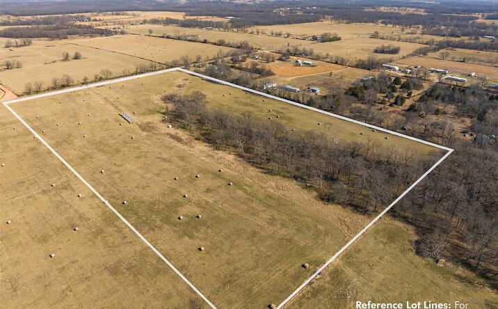 Pictures of Land property located at 17583 E 390 Road, Jay, OK 74346 for sales - image #1