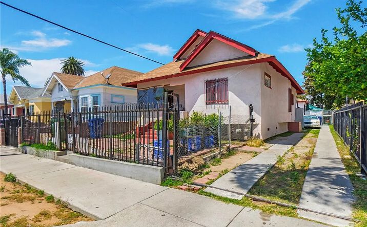 image of property at 647 E 38TH ST Los Angeles CA 90011-2813