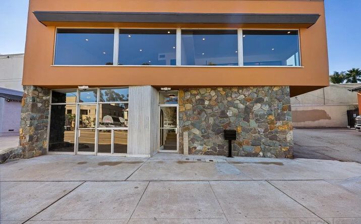 Pictures of Office, Retail, Industrial property located at 825-829 Washington St., San Diego, CA 92103 for sales - image #1