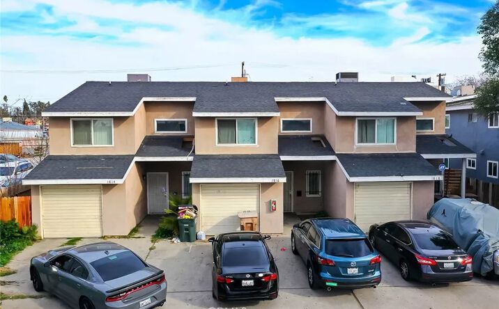 image of property at 1814 QUINCY ST Bakersfield CA 93305-4936