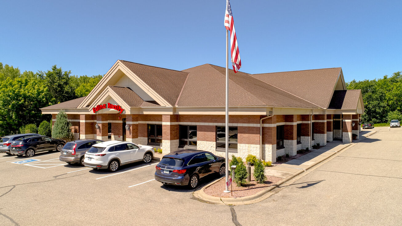 17271 Kenyon Avenue, Lakeville, MN 55044