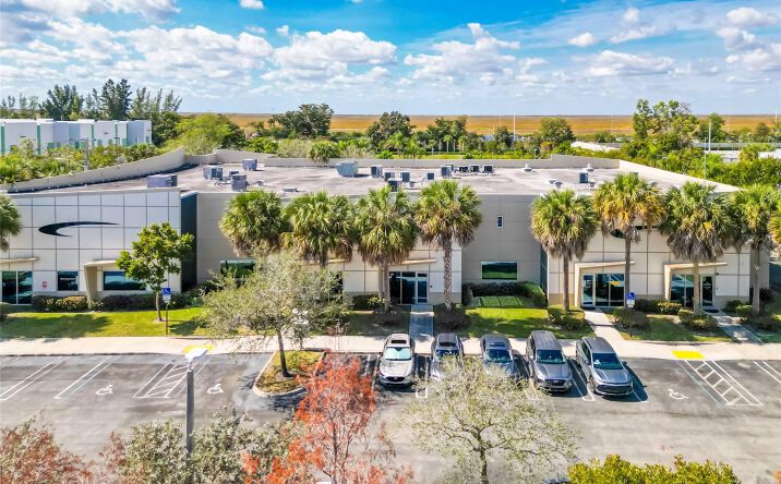 Pictures of Industrial property located at 3902-3904 NW 126 Avenue 3902-3904, Coral Springs, FL 33065 for sales - image #1