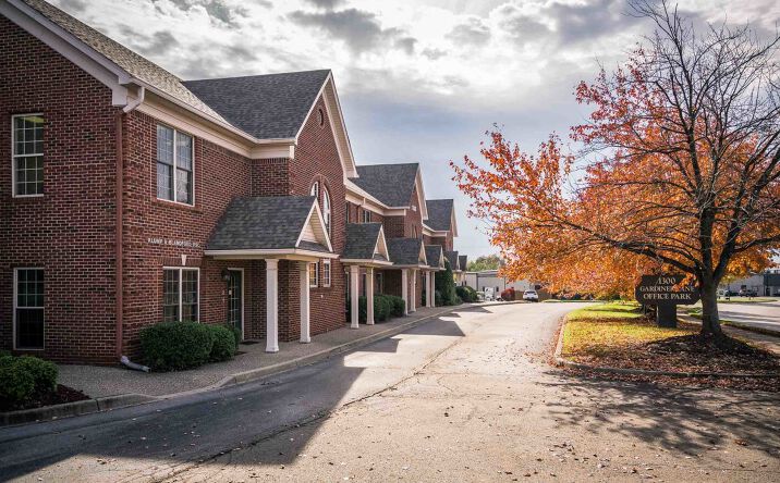 Pictures of Office, Retail property located at 1300 Gardiner Ln, Louisville, KY 40213 for comps - image #1