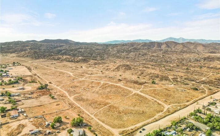 Pictures of Land property located at No Address, Perris, CA 92570 for sales - image #1