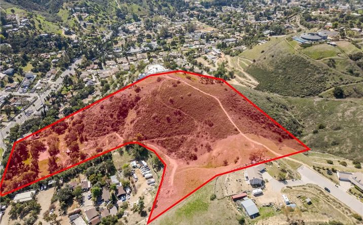 Pictures of Land property located at 10131 Johanna, Sunland, CA 91040 for sales - image #1