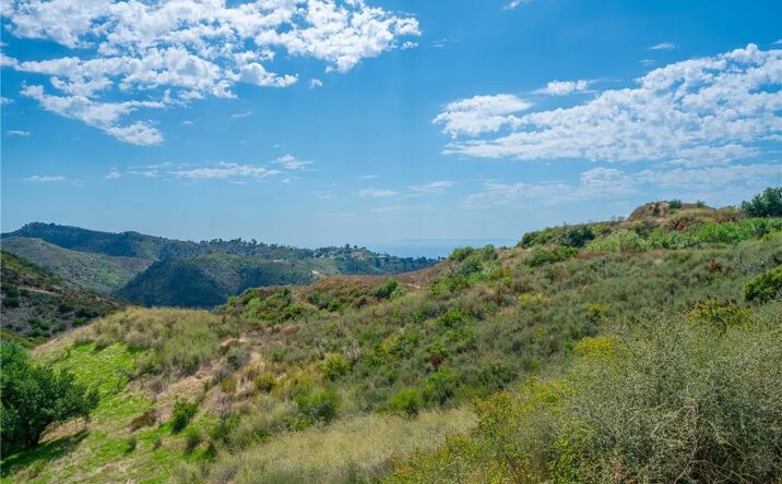 Pictures of Land property located at Castro Peak Motorway, Malibu, CA 90265 for sales - image #1