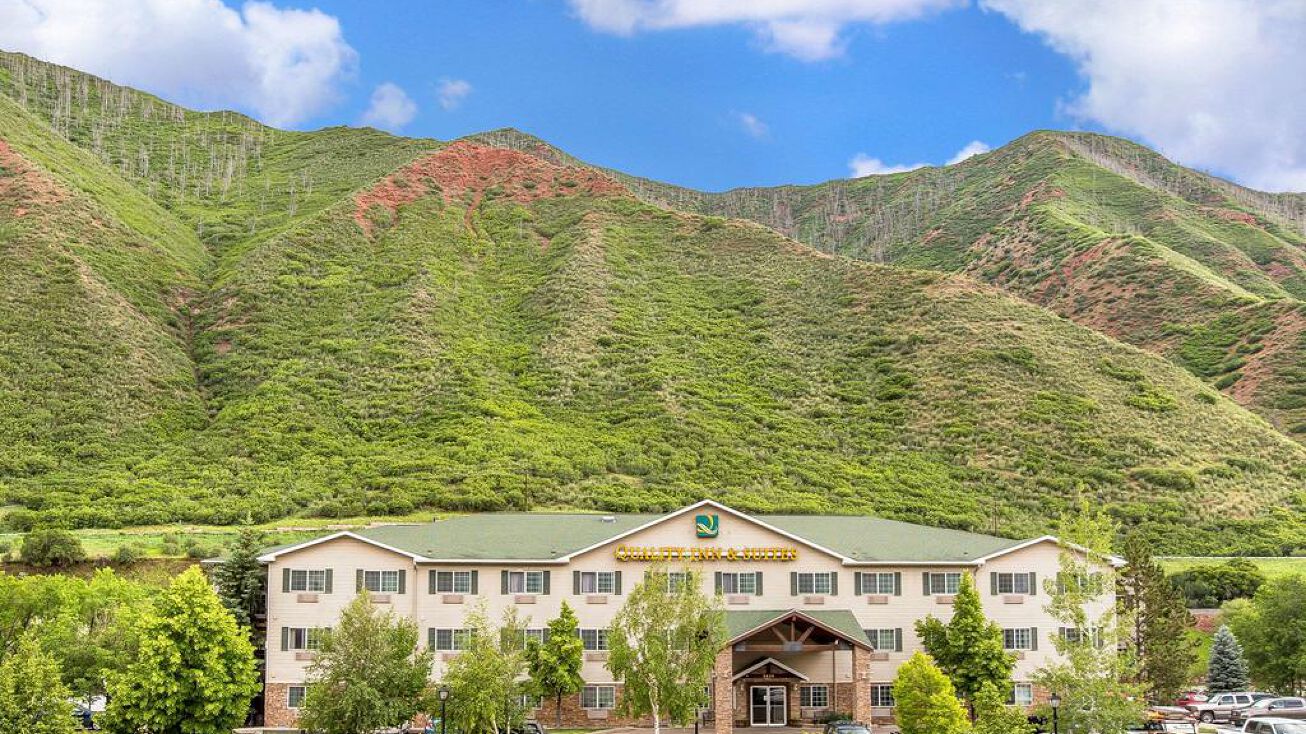 2650 Gilstrap Ct Glenwood Springs Co 81601 Hospitality